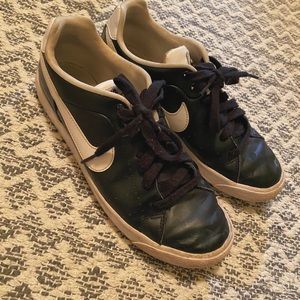 Nike Court Tour Shoes